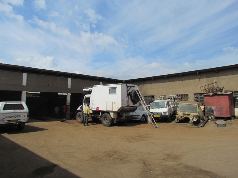 taller tanzano. Tenemos que soldar un soporte